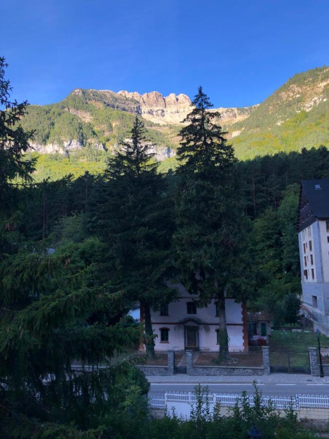 Atico Europa, Canfranc Estacion Esterno foto