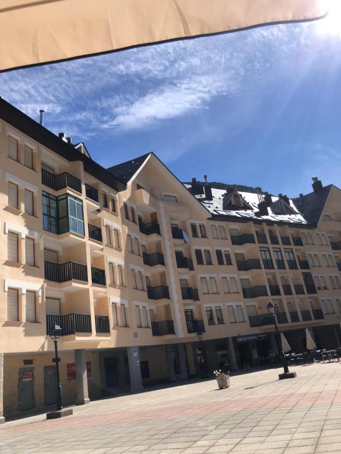 Atico Europa, Canfranc Estacion Esterno foto